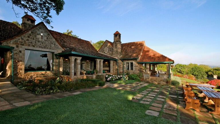 Hübsche Lodge mit Garten und Panoramablick in Afrika.