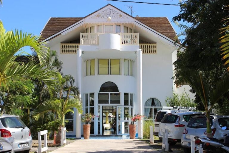 Einfache afrikanische Unterkunft für Luxusreisen in Afrika.