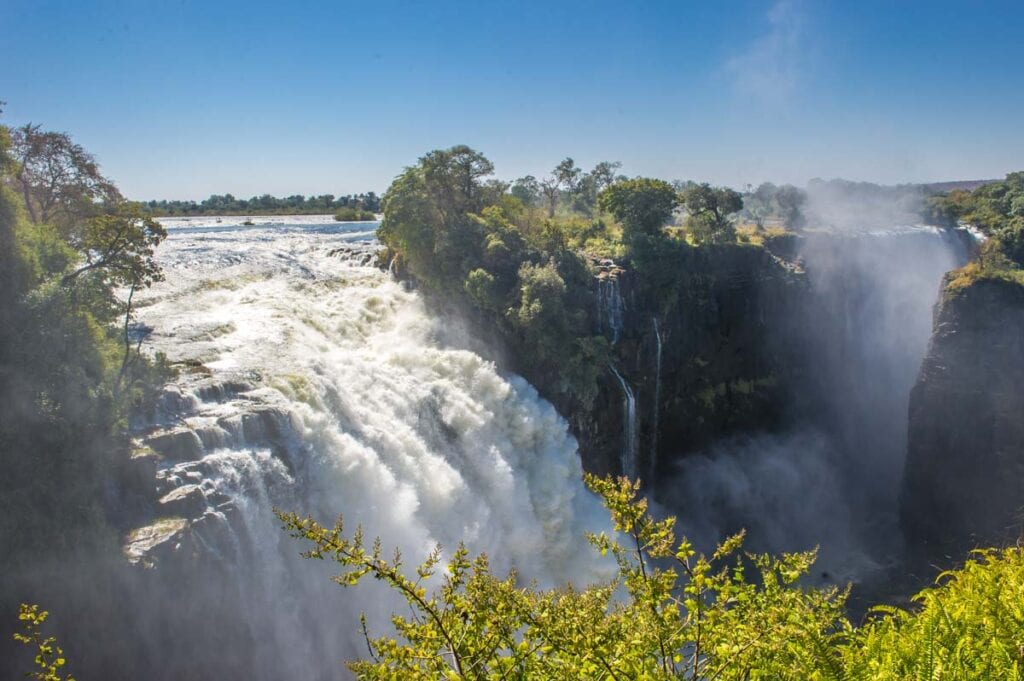 Victoriafälle in Namibia, beeindruckender Wasserfall mit atemberaubender Natur und Afrika Reiseabenteuer.