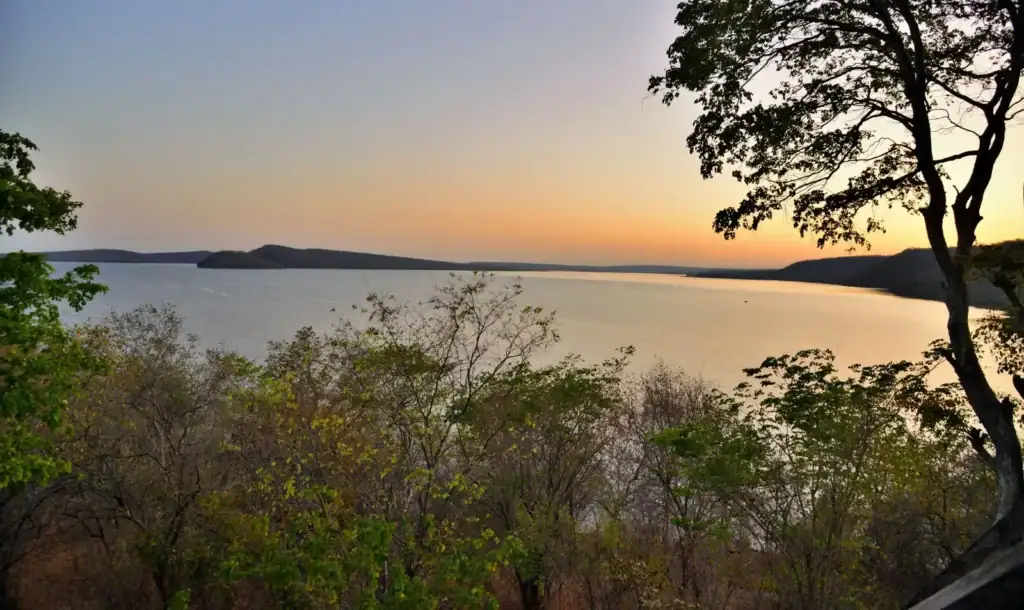 Spektakuläre afrikanische Natur- und Wildreservat-Landschaft.