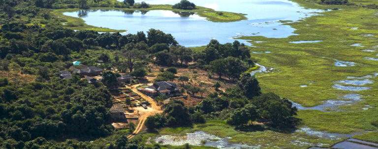 Atemberaubende Afrikanische Natur und Tierwelt in einem Safari-Resort.