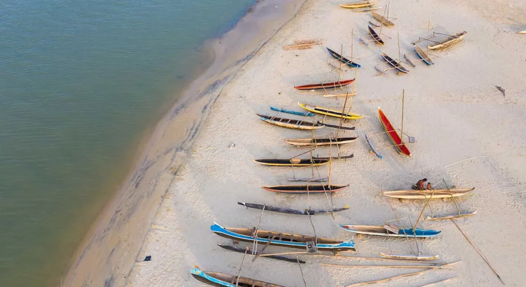 Morondava Boote am Strand